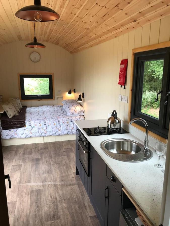 Sunset Shepherds Hut Taunton Luaran gambar